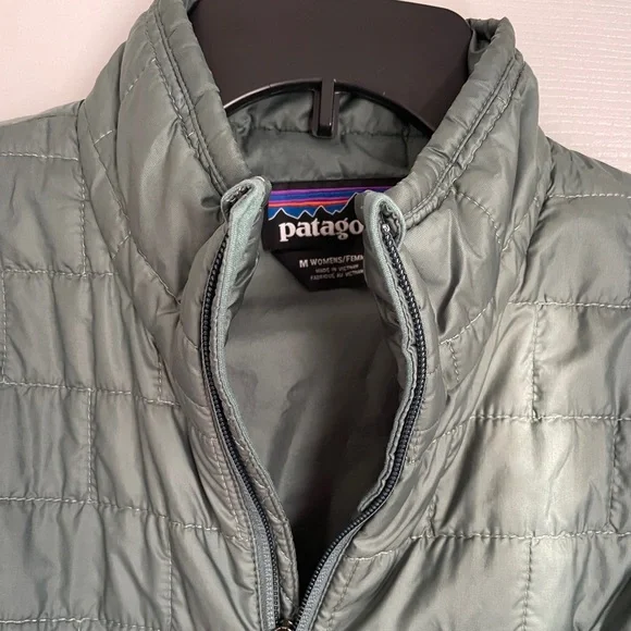 Women’s Patagonia Jacket - Picture 2 of 3
